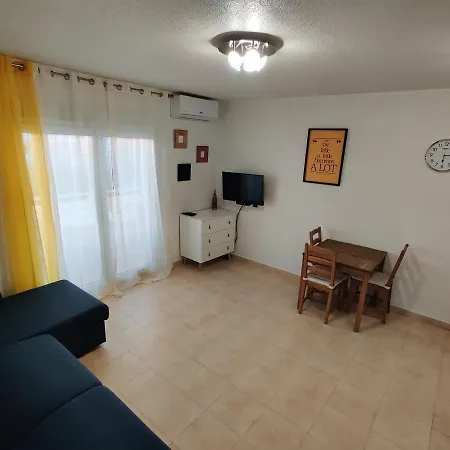 La Florida Studio With Pool Views Appartamento *
